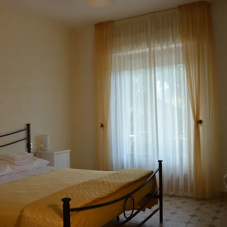 Casa Amabili Bed and Breakfast 3*